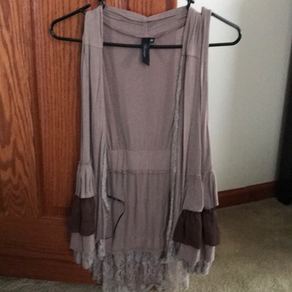 Adorable ruffle tail vest from the buckle